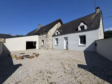 maison en pierre de 122 m² à sortosville-en-beaumont