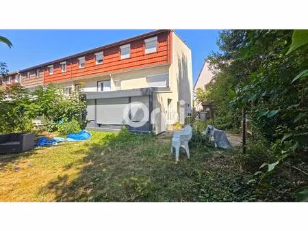 maison à vendre 7 pièces. terrain : 240 m²