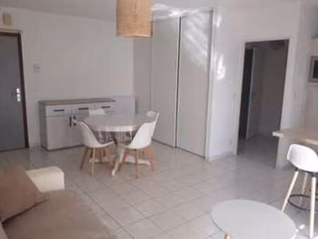 location appartement 3 pièces meublé à ploërmel (56800) : à louer 3 pièces meublé / 54m² p