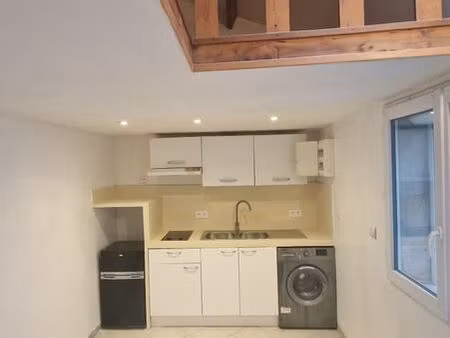 maisonnette avec cour