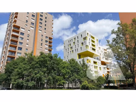 f2 avec balcon + parking privé en centre-ville