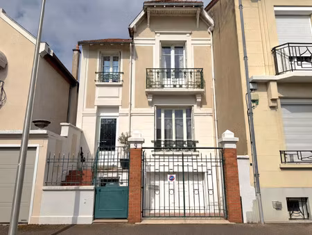 maison avec garage quartier république