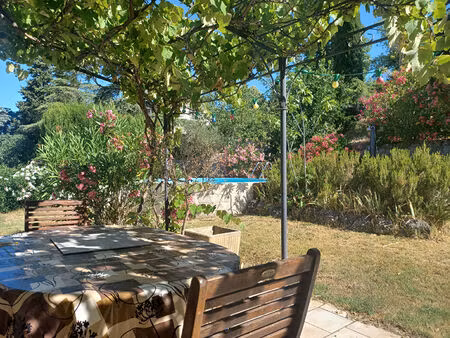 a vendre flayosc maison de plain-pied 100 m² piscine garage sur 2644 m² de terrain
