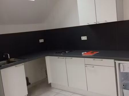 a louer appt duplex 35m2 centre ville  proche esc  iae  facs citadelle et st leu