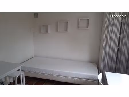 studette chez l'habitant