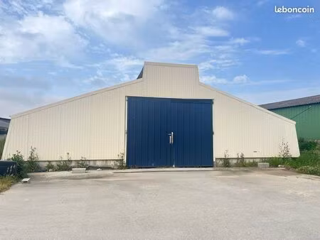 local/ stockage/ entrepôt 250m2