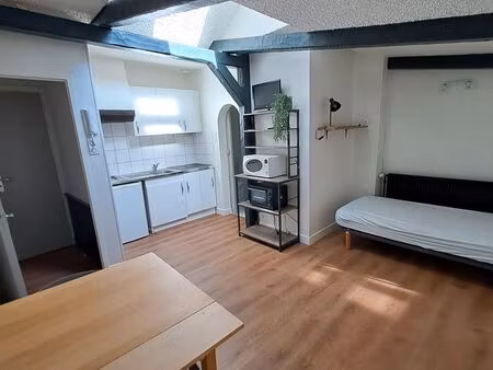 studio meublé - 20m2 - centre ville - charges comprises