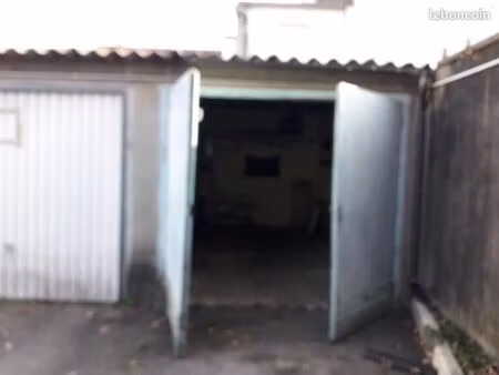 garage à vendre ou louer