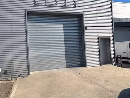location locaux professionnels 1 pièce 142 m² à borgo (20290)  1 000 €