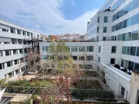 location locaux professionnels 4 pièces 63 m² à neuilly-sur-seine (92200)  2 550 €