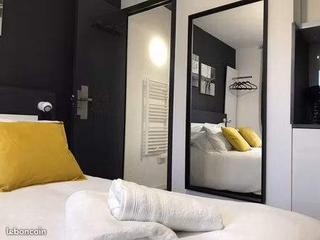 très beau studio totalement équipé