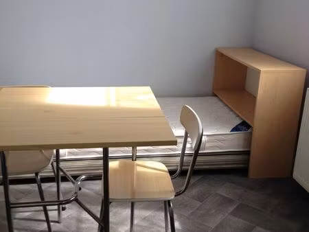 à louer studio meublé