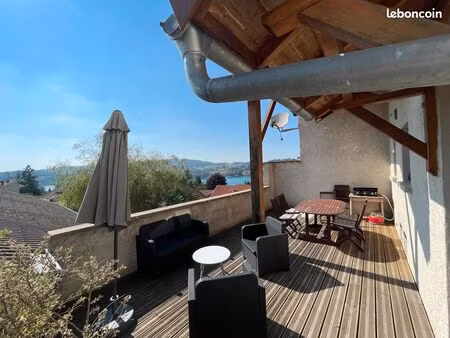 t2 meublé 55 m² avec terrasse et cagibi – lac de paladru