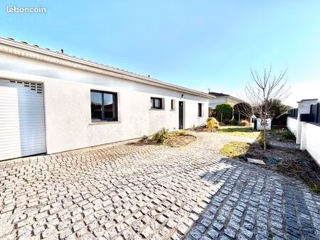 maison meublée individuelle 100m2 - au calme - ambares centre - 3ch  jardin paysager 780 m