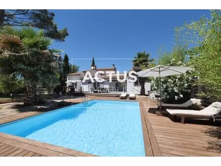 maison familiale avec piscine - environnement calme et jardi