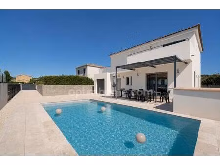 villa contemporaine  150 m2  4 chambres  piscine