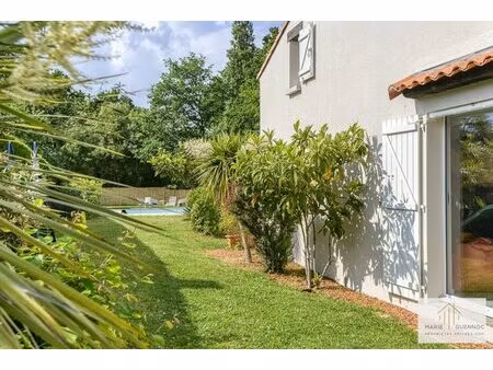 propriété de 200m2  7 pièces avec piscine sur basse-goulaine