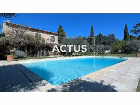 propriété avec piscine en campagne de martigues