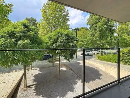 très bel appartement 90m² - 2 chambres - peb (c-)