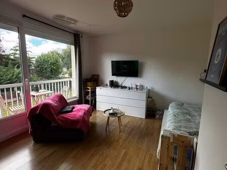 studio 25 m² en residence face a la gare de crepy