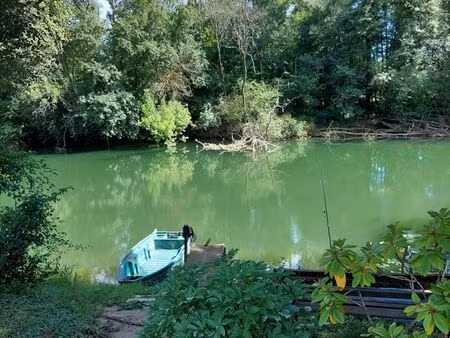 bord de rivière mobil home et caravane
