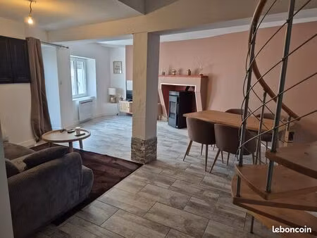 maison neuville de poitou