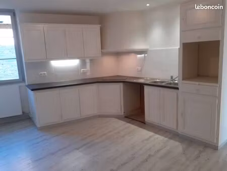 location appartement f4 106 m2 1er étage et dernier étage