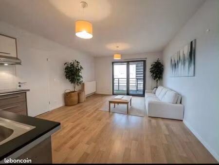 grand appartement t2