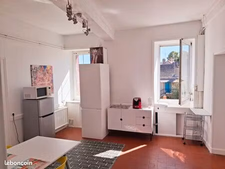t 3 de 120 m2 plus dépendance de 50 m2