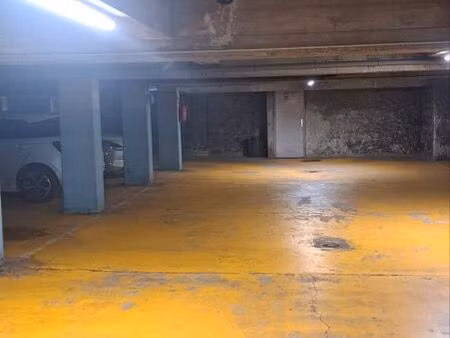 location – place de parking sécurisée – quartier notre-dames-des-anges / raymond poincaré 