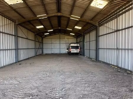 stockage / hivernage de camping-cars  caravanes et véhicules de loisirs – à l’abri dans un
