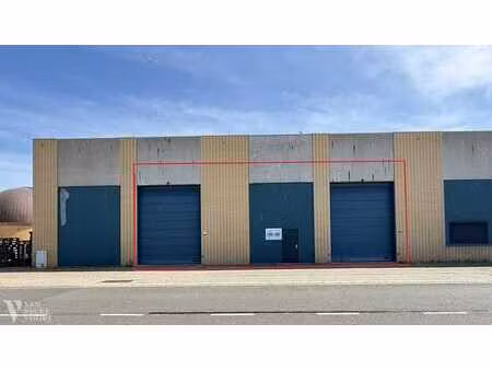 opslagplaats 454m² - met elektrische poorten in dynamisch...