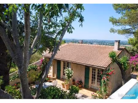 villa 4 pièces de 110 m² avec piscine & vue | hauteurs de comps