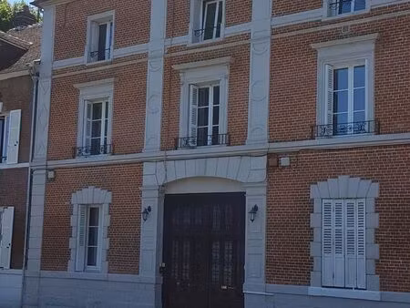 a louer f2 meublé à beauvais au 2ème étage