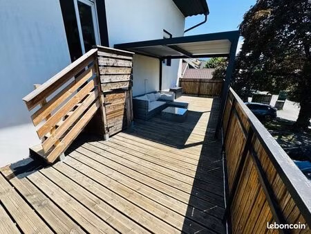 appartement t2 40 m2  terrasse de 50 m2 avec pergola
