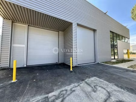 location local d’activités le mesnil amelot 77990 913m²