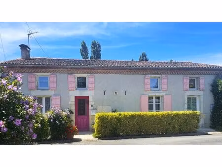 maison de village de caractère à proximité de saintes