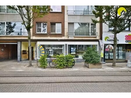 commercieel te koop in hoboken met 2 slaapkamers
