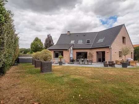 maison de prestige de 210 m2 en vente camphin-en-pévèle  france