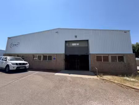 location local d’activités miribel 01700 1040m²