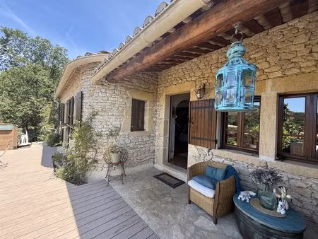 nyons - elegante villa provencale avec piscine et vue
