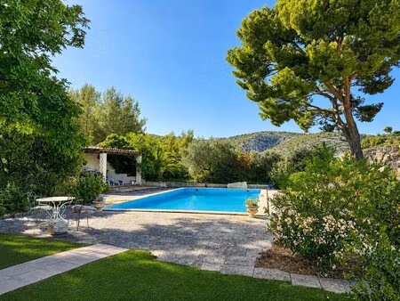 achat : maison (13260)