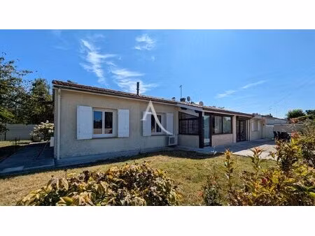 maison de plain-pied avec piscine et son appartement indépendant