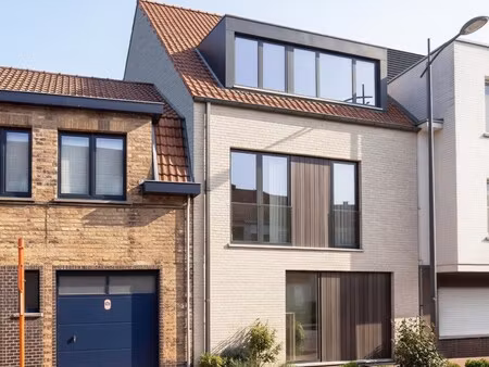 huis te koop in knokke-heist met 4 slaapkamers