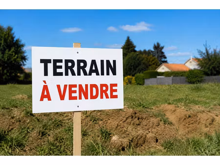 terrain - 700 m²