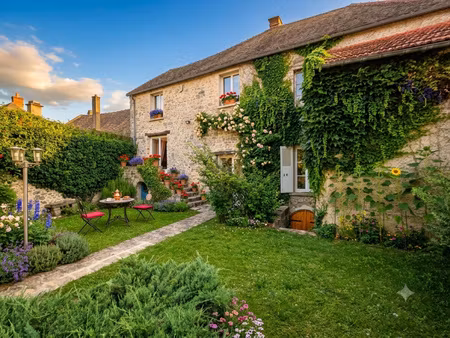 superbe maison de caractère + dépendance et garage