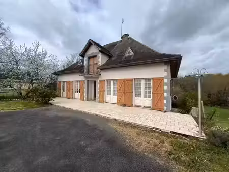 maison en pierre de 6 pièces principales