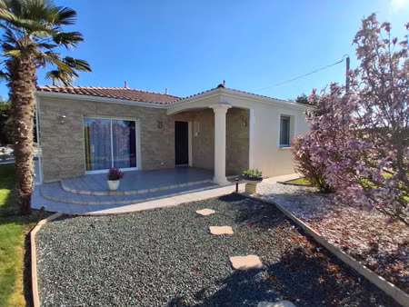 vente maison 5 pièces 104 m² fontenay-le-comte (85200)
