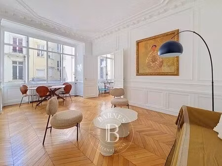 appartement de prestige en location tour eiffel  invalides – ecole militaire  saint-thomas