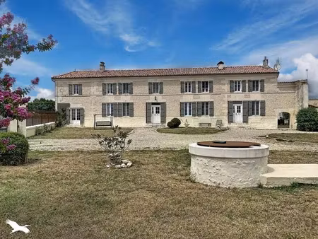 vente maison 10 pièces 369 m² à jonzac (17500)  575 850 €